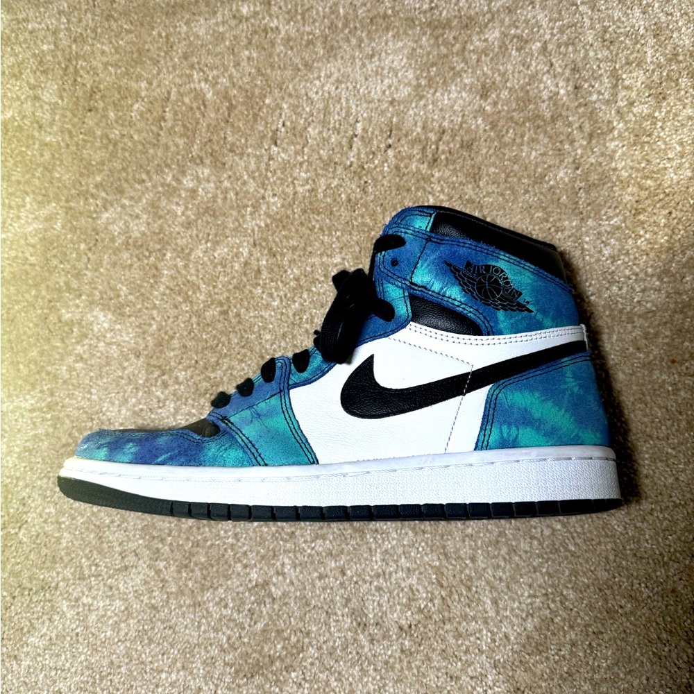 Air Jordan 1 tie dye (never worn)